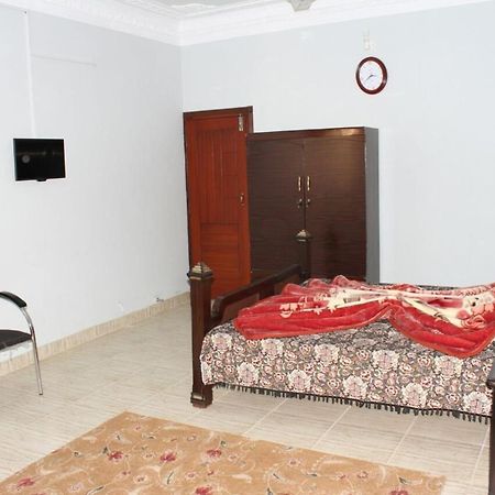 Tulip Guest House Abbottabad Eksteriør billede