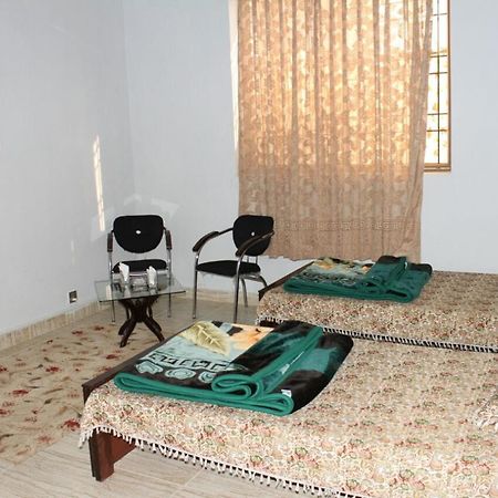 Tulip Guest House Abbottabad Eksteriør billede