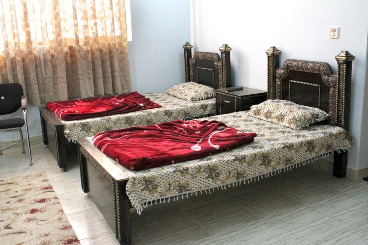 Tulip Guest House Abbottabad Eksteriør billede